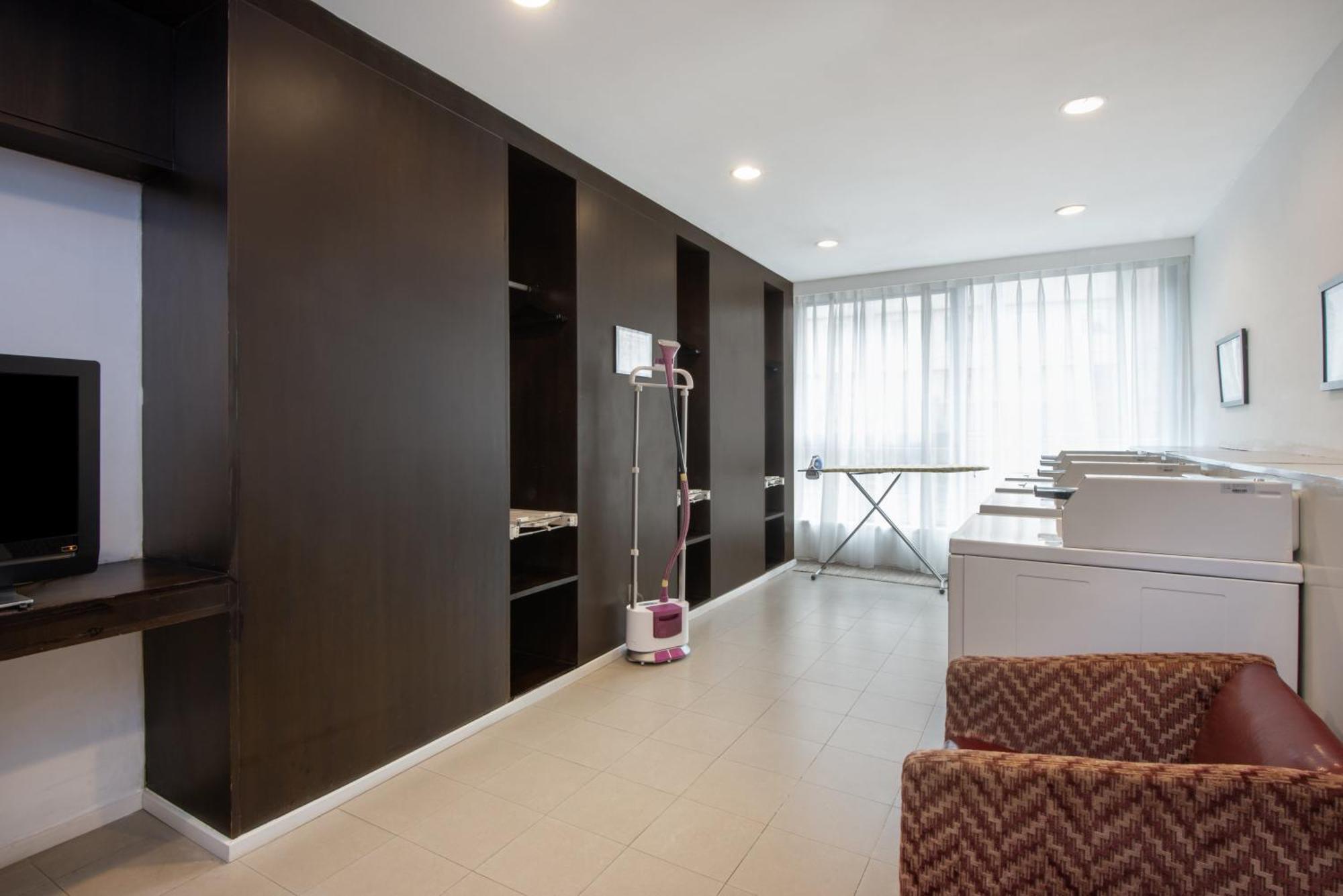 Holiday Inn Express Chengdu Gulou-Tianfu Square Chunxi Road Branch المظهر الخارجي الصورة